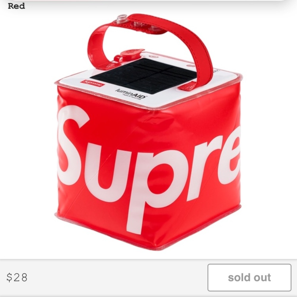 Supreme Packlite Nova USB in hand OFFER